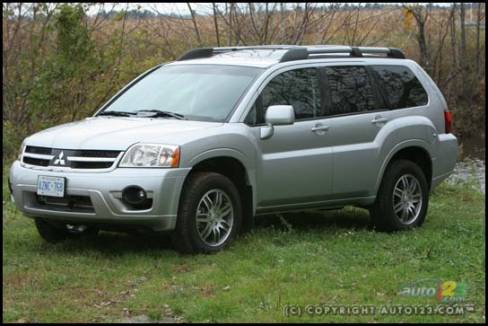 2007 Mitsubishi Endeavor Limited (Photo: Philippe Champoux, Auto123.com)