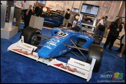 2006 SEMA Show (Photo: Philippe Champoux, Auto123.com)