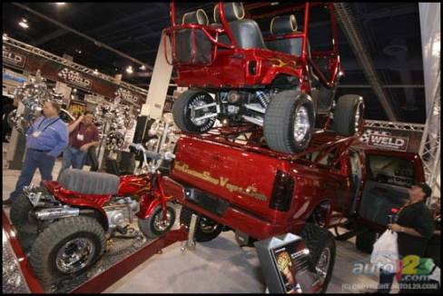 2006 SEMA Show (Photo: Philippe Champoux, Auto123.com)