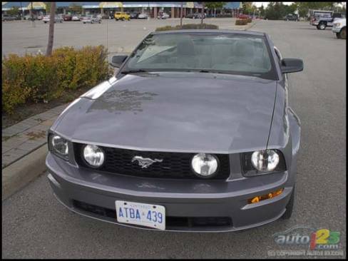 2006 Ford Mustang GT Convertible (Photo: Kevin Corrigan, Auto123.com)