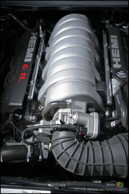2006 Dodge Charger SRT8 (Photo: Philippe Champoux, Auto123.com)