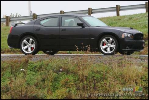 2006 Dodge Charger SRT8 (Photo: Philippe Champoux, Auto123.com)