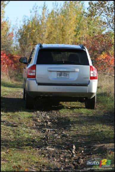 2007 Jeep Compass Limited 4x4 (Photo: Philippe Champoux, Auto123.com)
