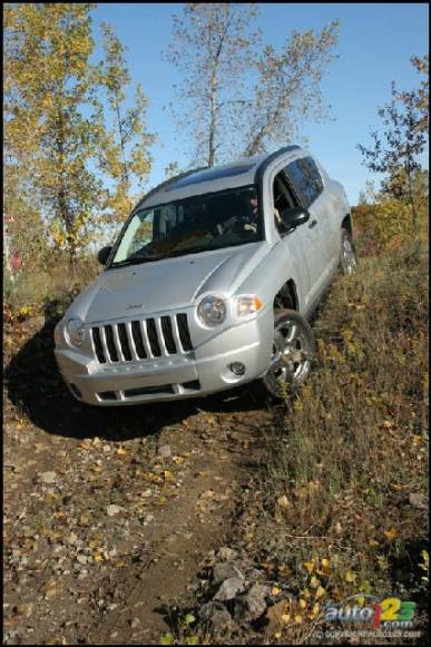 2007 Jeep Compass Limited 4x4 (Photo: Philippe Champoux, Auto123.com)
