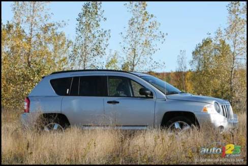 2007 Jeep Compass Limited 4x4 (Photo: Philippe Champoux, Auto123.com)
