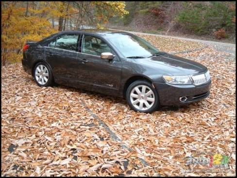 2007 Lincoln MKZ (Photo: Rob Rothwell)