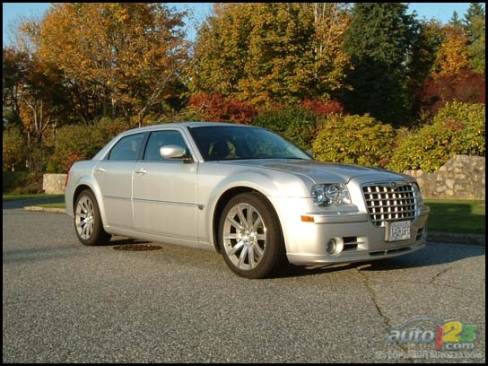 2006 Chrysler 300C SRT8 (Photo: Rob Rothwell, Auto123.com)