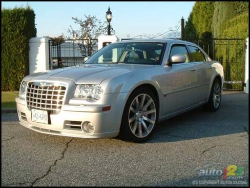 2006 Chrysler 300C SRT8 (Photo: Rob Rothwell, Auto123.com)