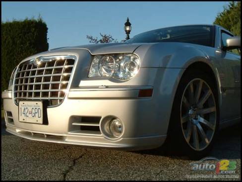 2006 Chrysler 300C SRT8 (Photo: Rob Rothwell, Auto123.com)