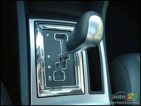 2006 Chrysler 300C SRT8 (Photo: Rob Rothwell, Auto123.com)