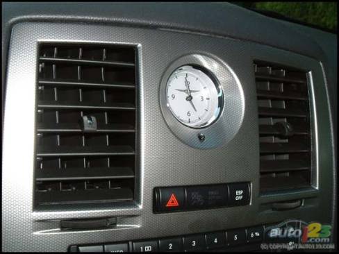 2006 Chrysler 300C SRT8 (Photo: Rob Rothwell, Auto123.com)