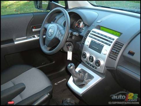 2007 Mazda5 GT (Photo: Rob Rothwell, Auto123.com)