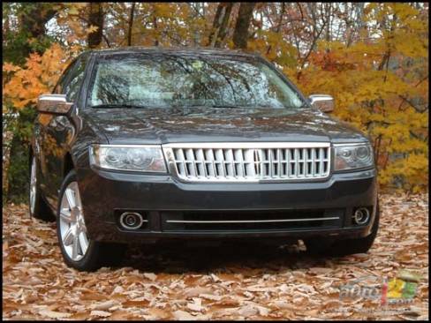 2007 Lincoln MKZ (Photo: Rob Rothwell)