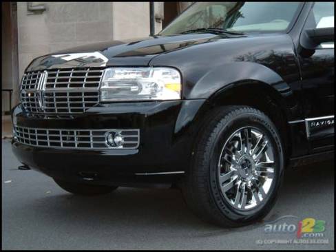 2007 Lincoln Navigator (Photo: Rob Rothwell)