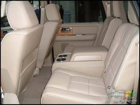 2007 Lincoln Navigator (Photo: Rob Rothwell)