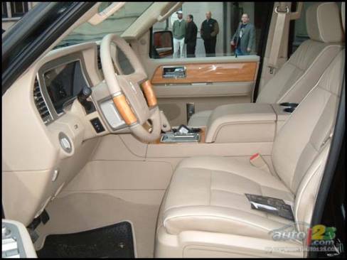 2007 Lincoln Navigator (Photo: Rob Rothwell)