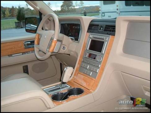 2007 Lincoln Navigator (Photo: Rob Rothwell)