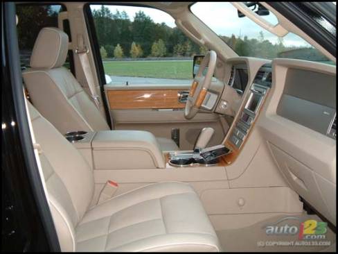 2007 Lincoln Navigator (Photo: Rob Rothwell)