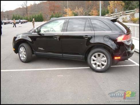 2007 Lincoln MKX (Photo: Rob Rothwell)