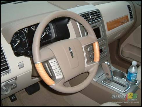 2007 Lincoln MKX (Photo: Rob Rothwell)