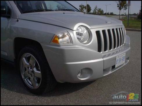 2007 Jeep Compass Limited (Photo: Kevin Corrigan, Auto123.com)