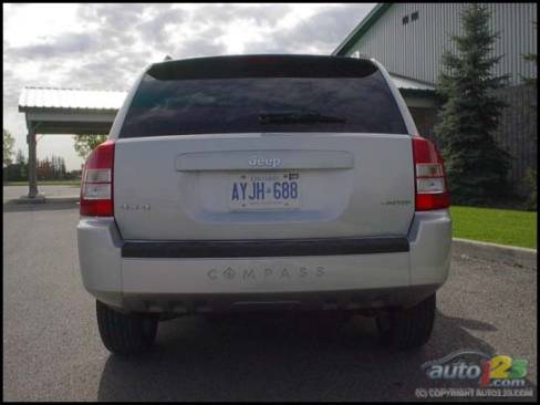 2007 Jeep Compass Limited (Photo: Kevin Corrigan, Auto123.com)