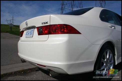 2006 Acura TSX (Photo: Justin Pritchard, Auto123.com)