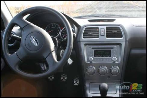 2006 Subaru WRX (Photo: Justin Pritchard, Auto123.com)