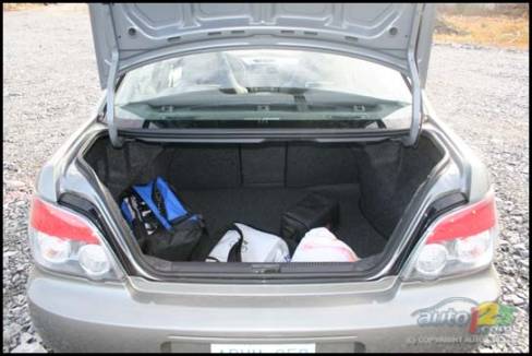 2006 Subaru WRX (Photo: Justin Pritchard, Auto123.com)