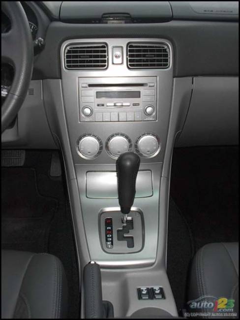 2007 Subaru Forester 2.5 XT (Photo: Kevin Corrigan, Auto123.com)