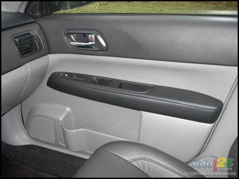 2007 Subaru Forester 2.5 XT (Photo: Kevin Corrigan, Auto123.com)