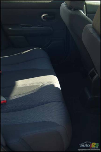 2007 Nissan Versa (Photo: Kevin Corrigan, Auto123.com)