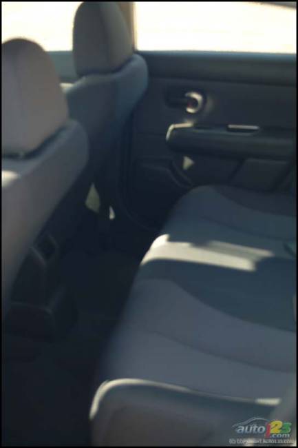 2007 Nissan Versa (Photo: Kevin Corrigan, Auto123.com)