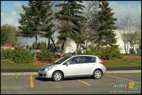 2007 Nissan Versa (Photo: Kevin Corrigan, Auto123.com)