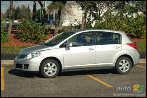 2007 Nissan Versa (Photo: Kevin Corrigan, Auto123.com)