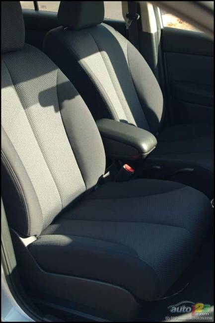 2007 Nissan Versa (Photo: Kevin Corrigan, Auto123.com)