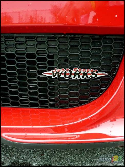 2006 Mini Cooper S John Cooper Works Competition Package (Photo: John Leblanc, Auto123.com)