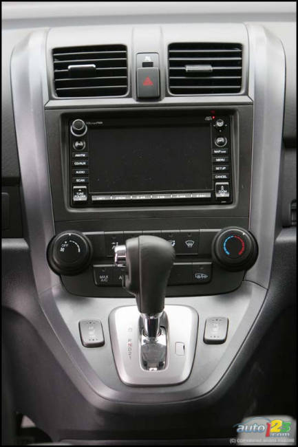 2007 Honda CR-V EX-L Navi (Photo: Philippe Champoux, Auto123.com)