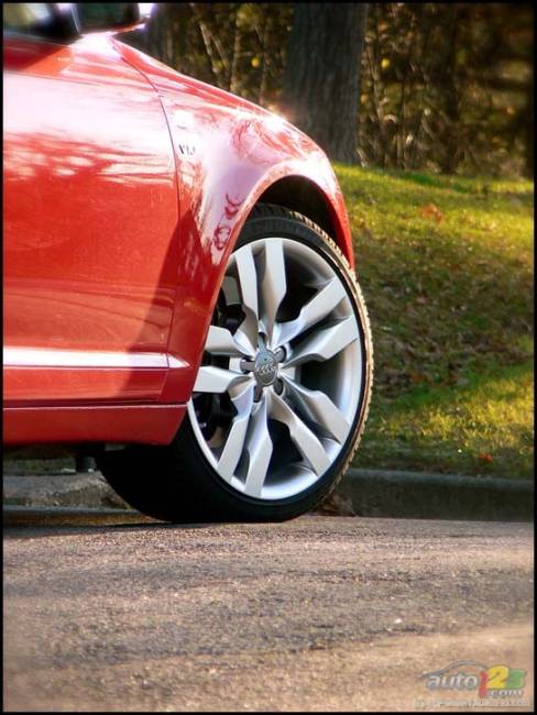 2007 Audi S6 (Photo: John LeBlanc, Auto123.com)