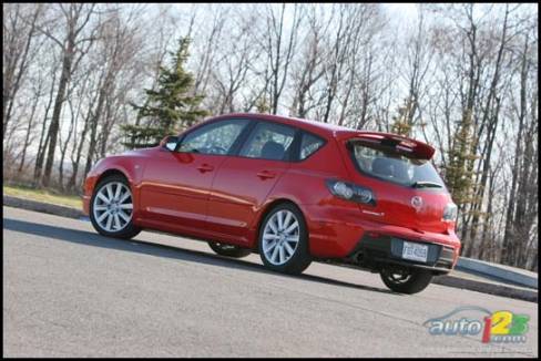 2007 Mazdaspeed3 (Photo: Philippe Champoux, Auto123.com)