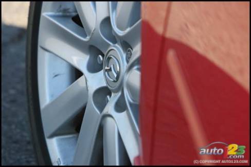2007 Mazdaspeed3 (Photo: Philippe Champoux, Auto123.com)