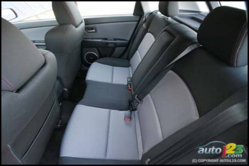 2007 Mazdaspeed3 (Photo: Philippe Champoux, Auto123.com)