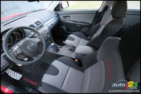 2007 Mazdaspeed3 (Photo: Philippe Champoux, Auto123.com)