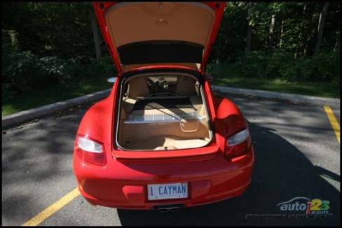 Porsche Cayman 2006 (Photo: Philippe Champoux, Auto123.com)