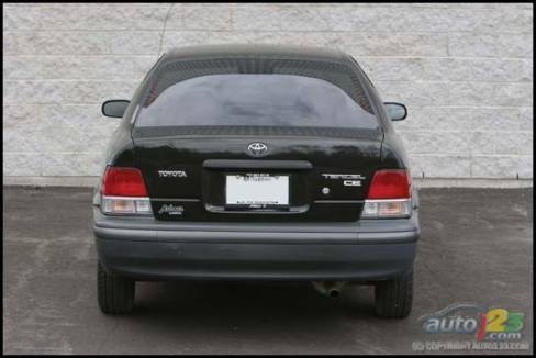 1999 Toyota Tercel (Photo: Philippe Champoux, Auto123.com)