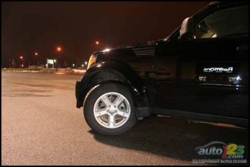 2007 Dodge Nitro SLT 4x4 (Photo: Justin Pritchard, Auto123.com)