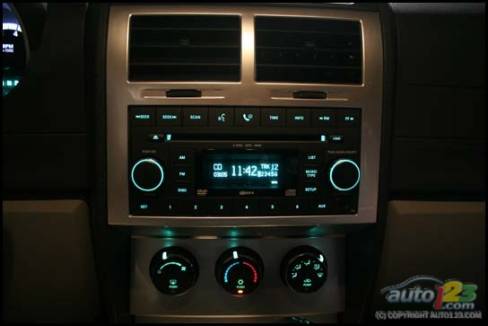 2007 Dodge Nitro SLT 4x4 (Photo: Justin Pritchard, Auto123.com)