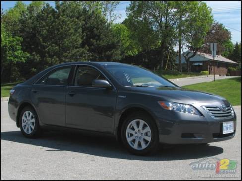 Toyota Camry hybride 2007 (Photo: Michel Deslauriers, Auto123.com)
