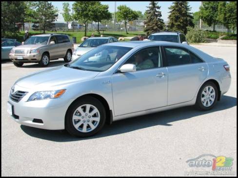 Toyota Camry hybride 2007 (Photo: Michel Deslauriers, Auto123.com)