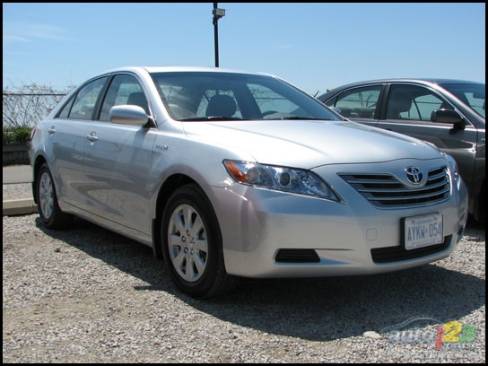 Toyota Camry hybride 2007 (Photo: Michel Deslauriers, Auto123.com)